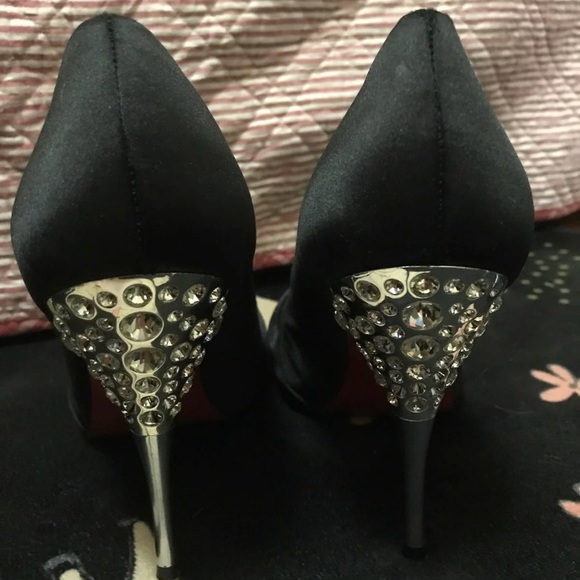 Paris Hilton Black satin rhinestone high heel shoe - Picture 6 of 9